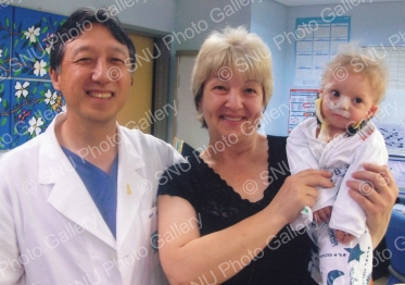 김석화 교수 러시아 아기 수술
